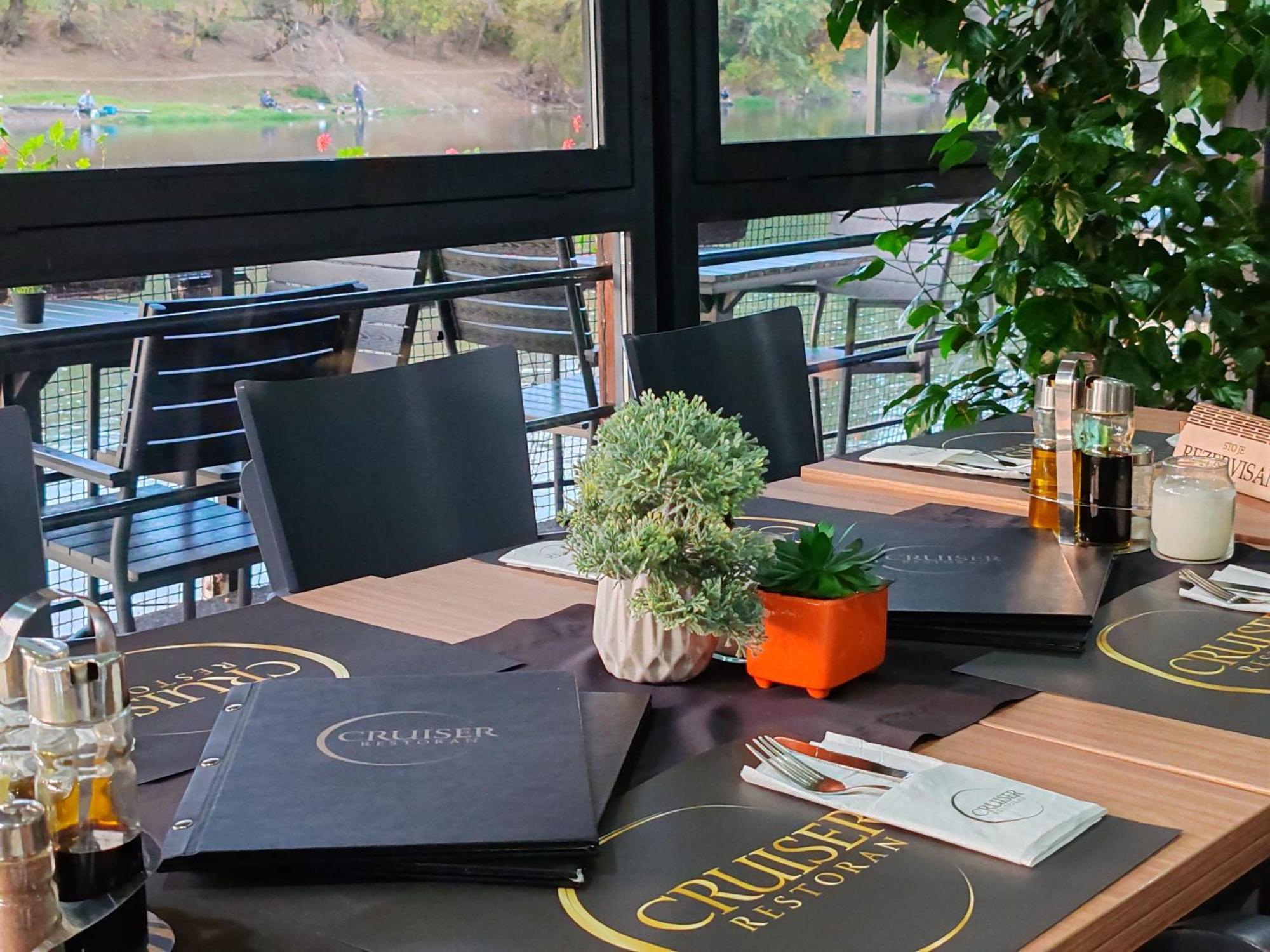 Cruiser Restoran Ćuprija Eksteriør billede