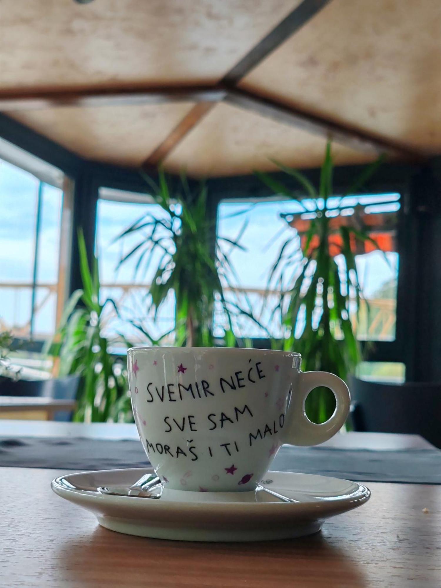 Cruiser Restoran Ćuprija Eksteriør billede