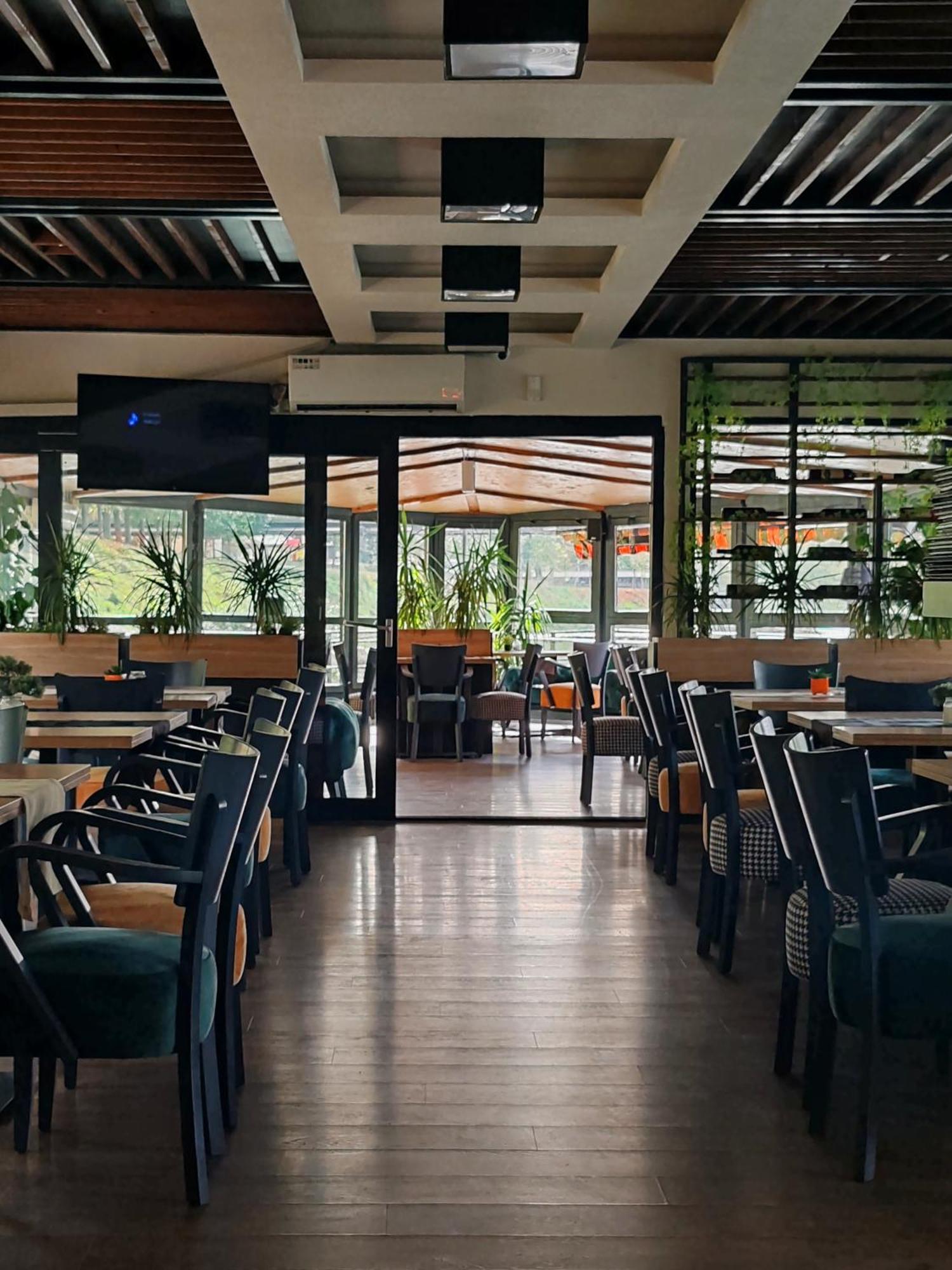 Cruiser Restoran Ćuprija Eksteriør billede